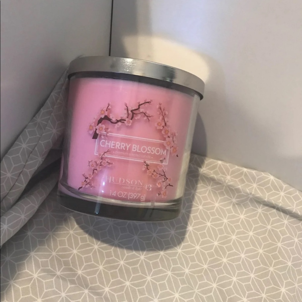 Hudson candle